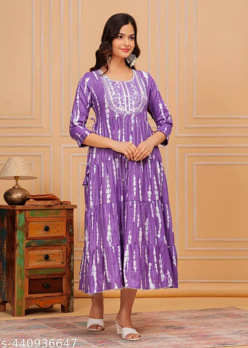Women's dyed/washed A-line viscose rayon top with three-quarter sleeves, India origin