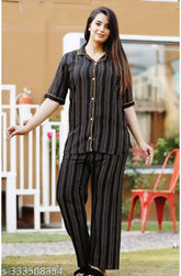 Black lining print night suit, cotton pyjamas with three-quarter sleeves and patterned print. High-quality cotton fabric suitable for all seasons. Available sizes: S, M, L, XL, XXL, XXXL, 4XL. Made in India