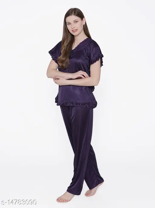 Elegant women's satin nightsuit - high-quality, comfortable & stylish sleepwear in free size. Silky-soft, breathable satin for a relaxing night or lounging in style