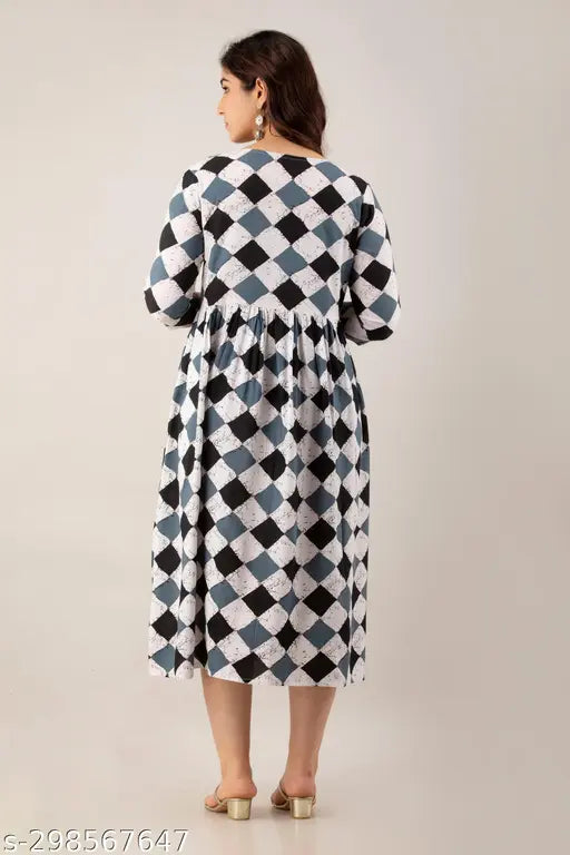 Rayon maternity feeding dress with zip, printed ARNICA design for women, three-quarter sleeves