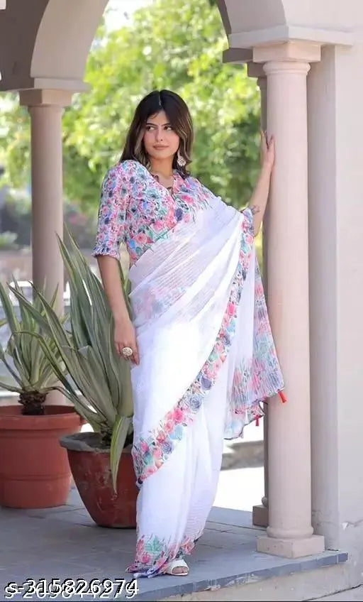 Georgette refined saree with running blouse, solid pattern in trendy color combination