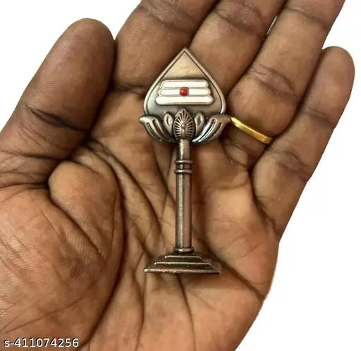 Brown double-sided Murugan Vel automobile showpiece, 7cm height for car dashboard, study table, or pooja room. Perfect gift for divine occasions like weddings, anniversaries, and festivals (e.g., Diwali, Raksha Bandhan). Made in India