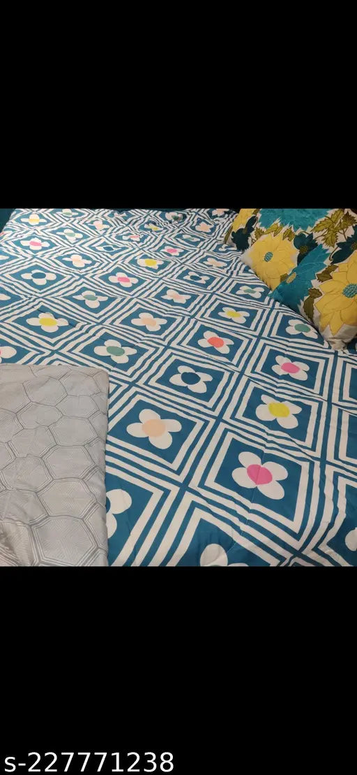 Blue & white reversible cotton double bed comforter, glace fabric for cozy sleep solutions