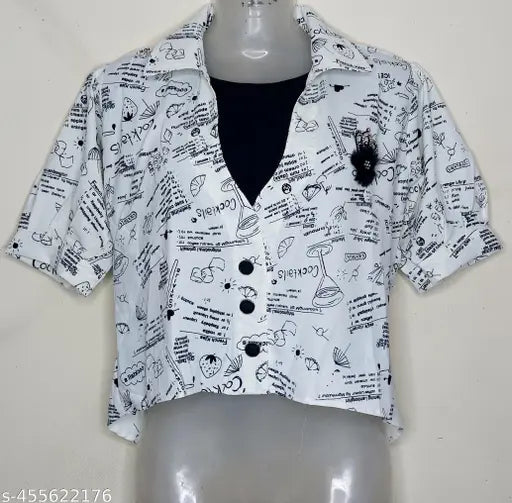 White cotton top, printed net pattern with black-white teddy design, short sleeves, comfortable and trendy girls' wear
