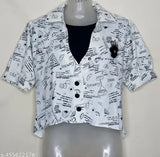White cotton top, printed net pattern with black-white teddy design, short sleeves, comfortable and trendy girls' wear