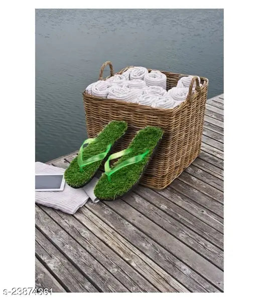 Synthetic rubber slip-on flip flops for kids, attractive and lightweight design in multiple colors, made in India