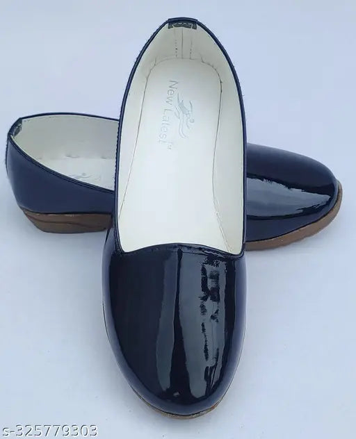 New kids black patent loffer for partywear (India), size 10-11 years, genuine patent leather sole with rubber pattern