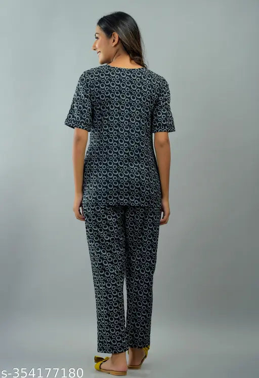 Cotton printed V-neck night suit set for women & girls, vibrant colors and patterns on loose-fit pyjamas for comfortable home life (India)