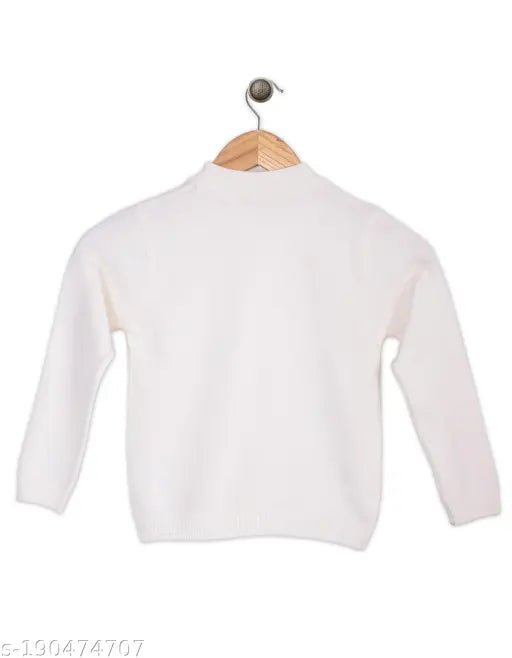 Off white acrylic pullover sweater for kids, solid design with long sleeves and round neck, size 6-7 years