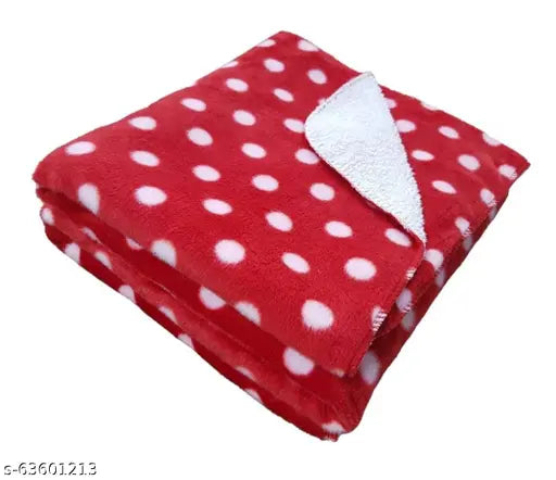 Soft fleece polka net baby blanket set, perfect for babies boys and girls all seasons, includes 2 sleeping bags & 2 bath towels