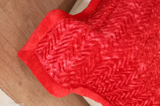 Red microfiber quilt, geometric pattern, heavy winter double bed cover (84x90x1.5 inches), made in India