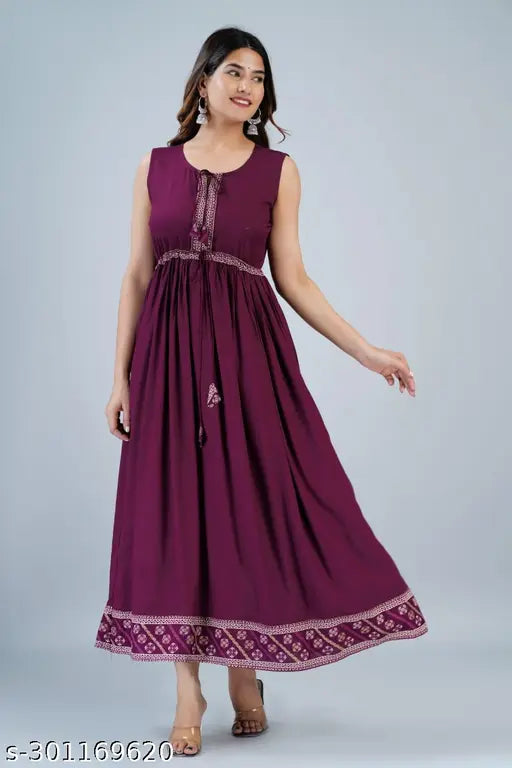 Rayon mirror work kurti, unique Shree Radha Govind Textile design, sleeveless, gold printed lace work