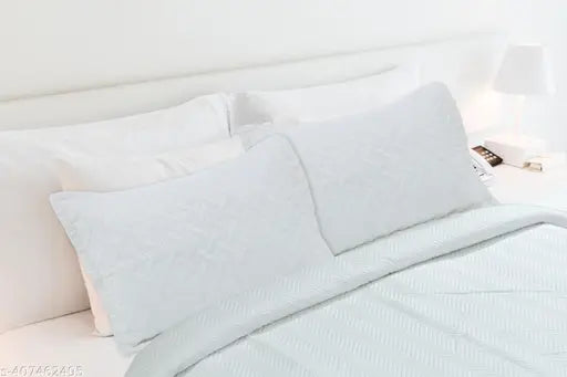 Luxury cotton reversible quilted bedsheet/bedcover/comforter (90x100), featuring tropical floral print on both sides with 2 matching pillowcases (20x30). Add a touch of style to your bedroom