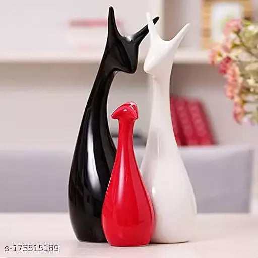 Ceramic Lucky Deer Statue Family Set - Handcrafted, elegant deer figures for home decor, 6cm x 25cm x 9cm, 3 pieces