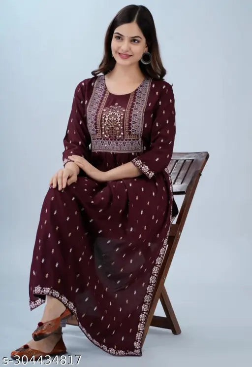 Embroidered rayon three-quarter sleeve blouse, Indian New Naira Cut fashion combo (L)