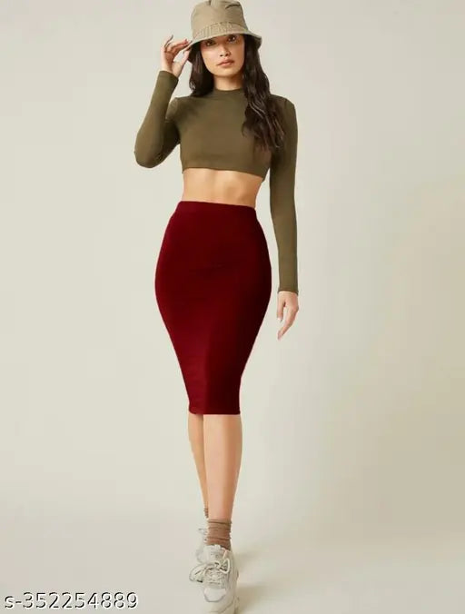 Maroon pencil skirt for woman, high stretch polyester and elastane blend, elegant fit and knee length style