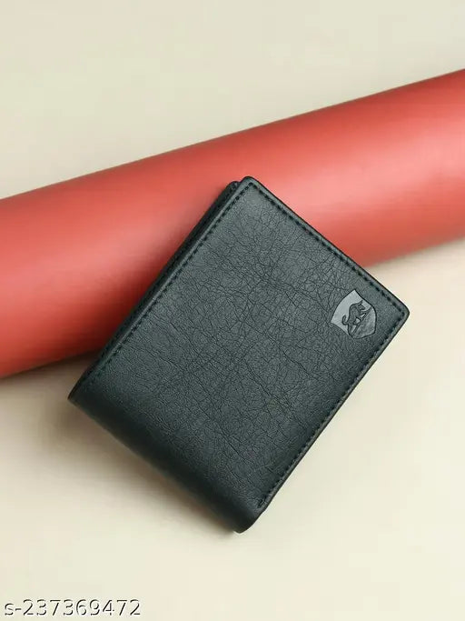 Faux leather men's wallet, 8 card slots, travel-trendy, ideal for evening/party occasions