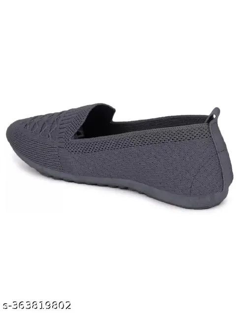 Synthetic light weight bellies in solid pattern, slip-on design for women and girls. Floral print available in white, navy, grey, blue, navy blue, teal. Sizes: IND-5, IND-6, IND-7, IND-8. Origin: India