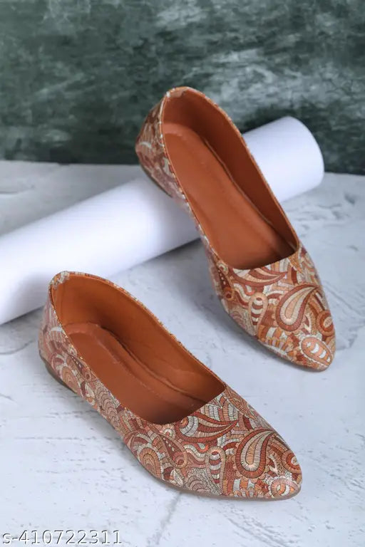 Synthetic printed ballerinas in brown - women's closed back belly shoes for all seasons