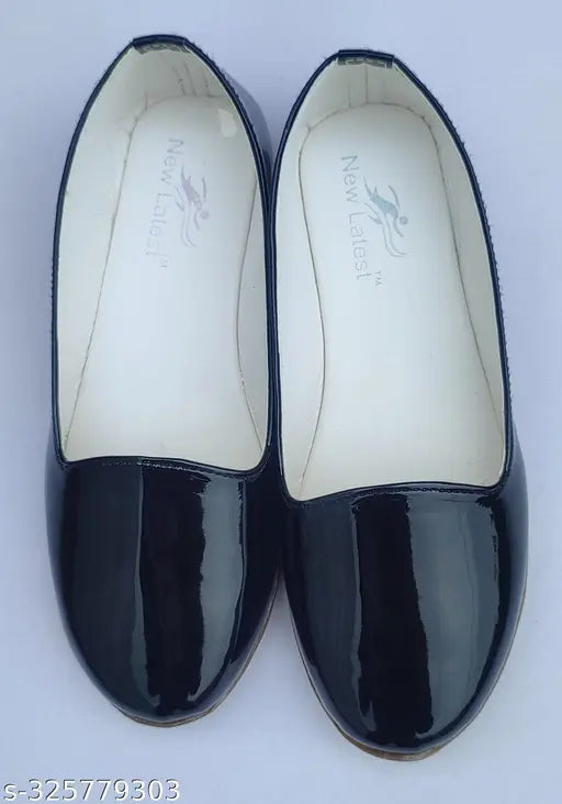 Black patent loffer for girls partywear, patent leather and rubber soles, slip-on design, size 3.5-4 years (16cm)