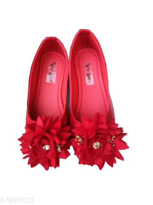 Attractive Girls Red Fool patent leather slip-on shoes, woven design, size 6.5in - India