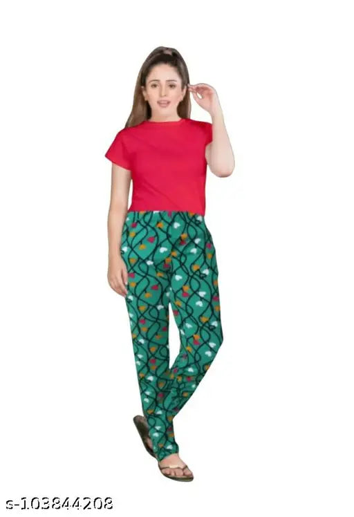 Cotton knee-length pyjamas, stylish print & 2 front pockets, Ladies Payjamas India