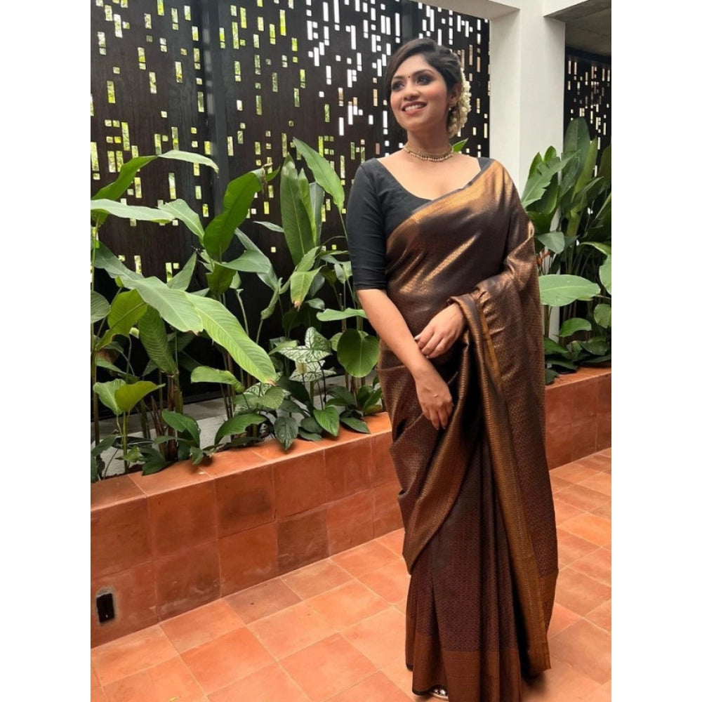 Golden litchi silk printed saree with unstitched blouse for casual occasions