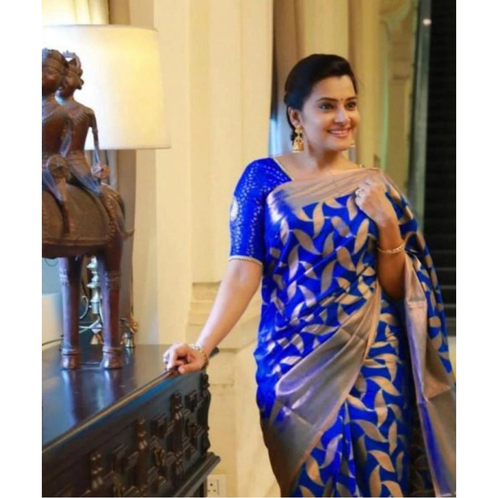 Blue litchi silk printed saree with unstitched blouse for casual occasions