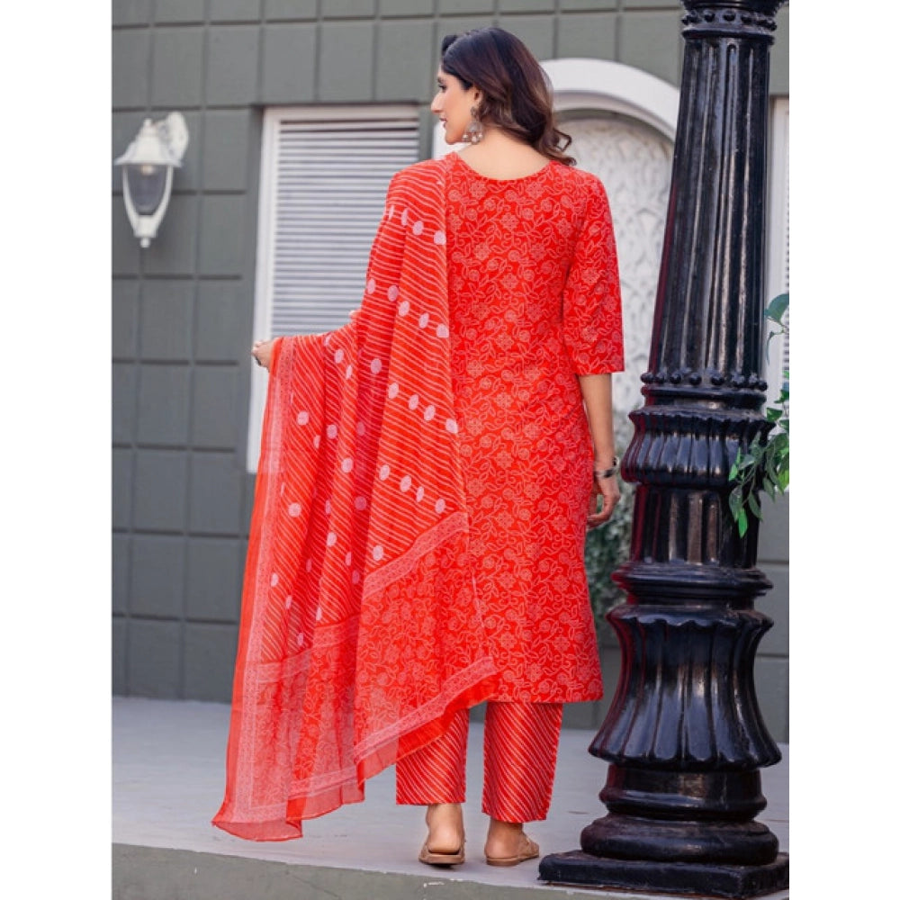 Orange cotton blend printed kurti with pant dupatta set below knee, v-neck with 3/4th sleeves on model