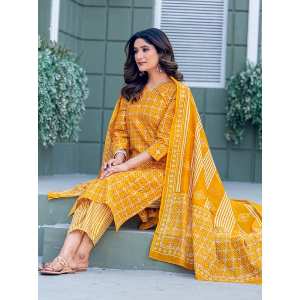Yellow cotton blend printed kurti with pant dupatta set, V-neck, 3/4th sleeve, below knee length