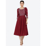 Maroon printed rayon 3/4th sleeves kurti for women's casual wear