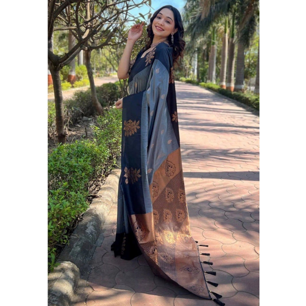 Grey soft lichi silk printed saree with unstitched blouse (5.5mtr)