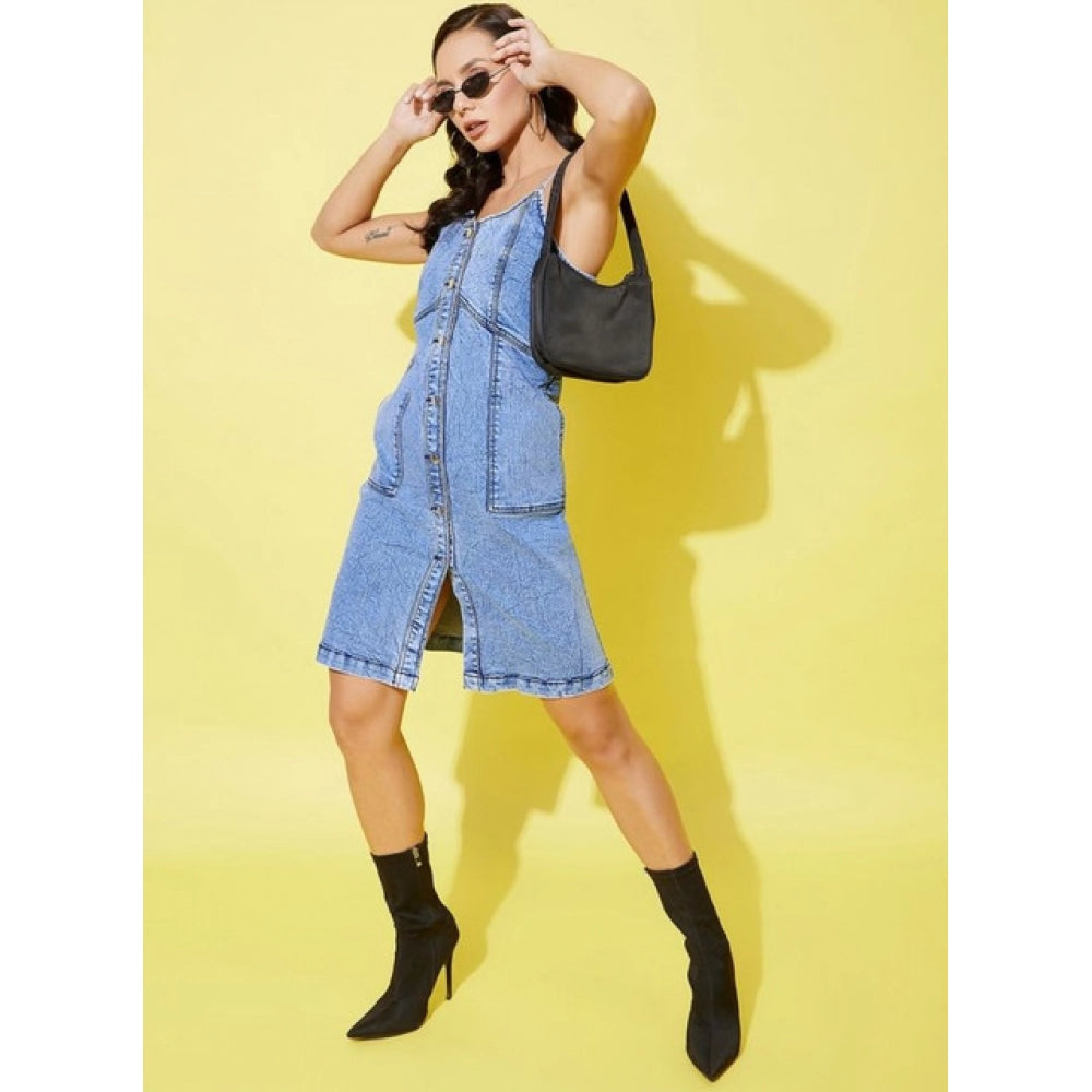 Blue denim sleeveless dress, solid pattern, sweatheart neck, above knee length
