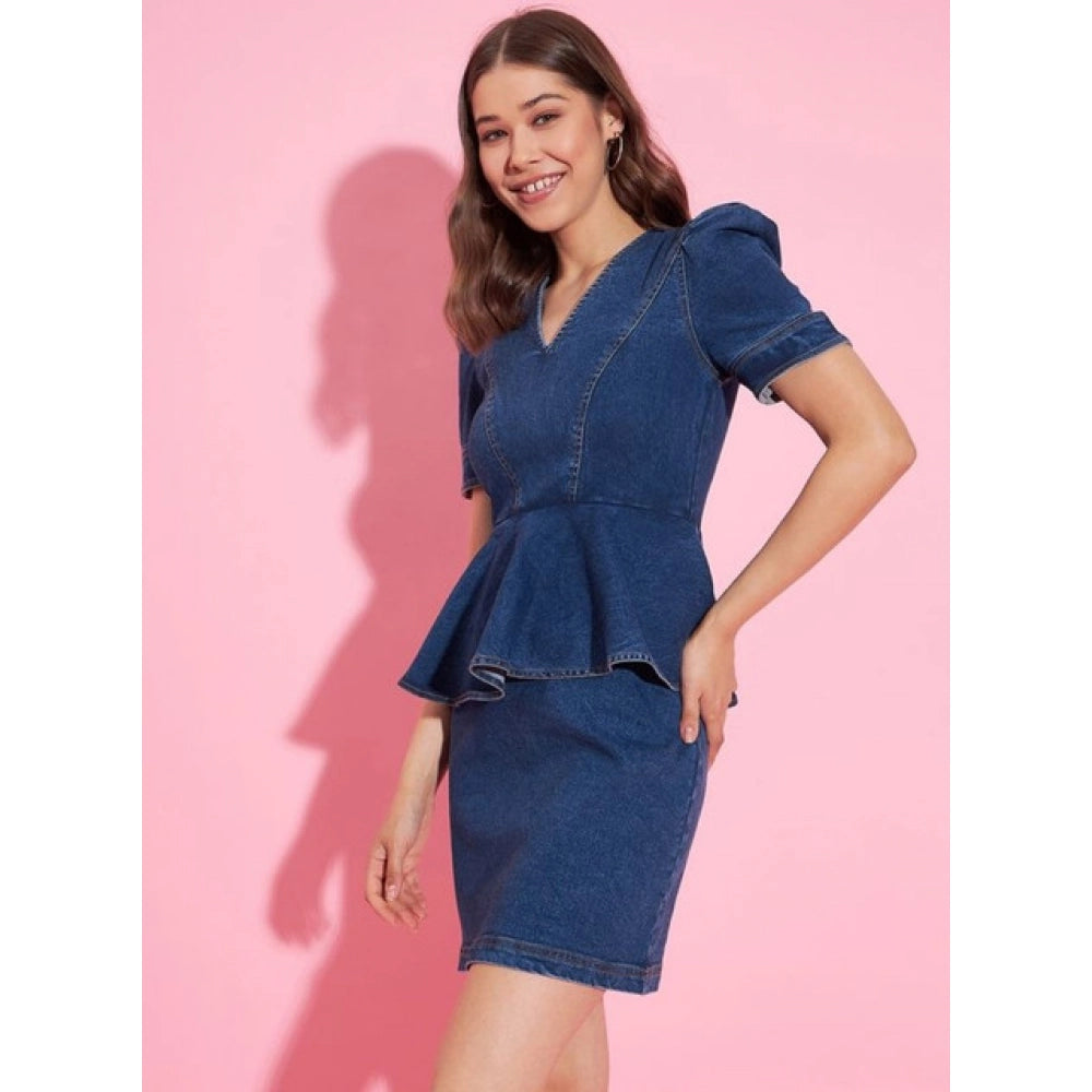 Blue denim women's puff sleeve dress with V-neck and zip closure