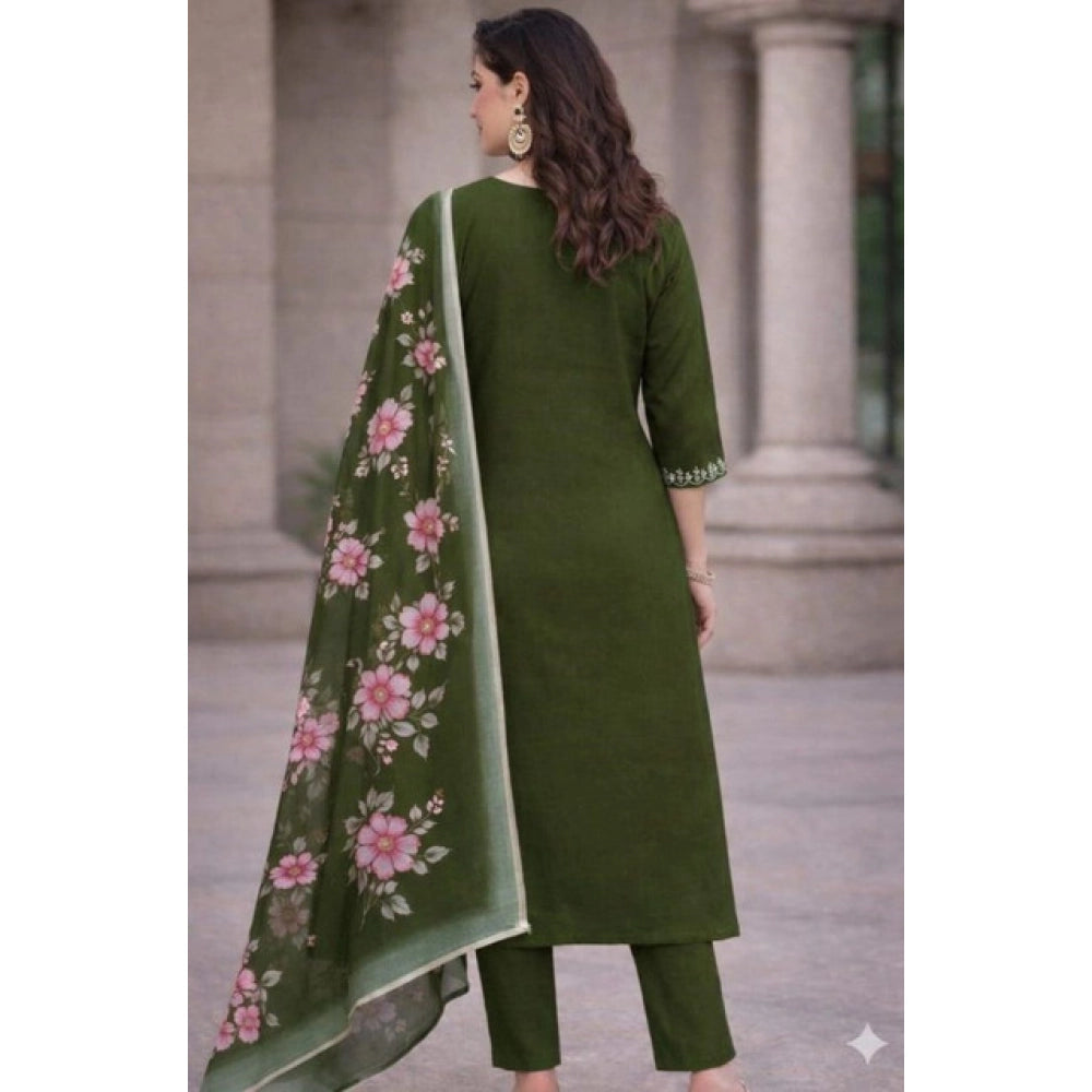 Chanderi silk ethnic motif V-neck kurti & pant dupatta set, Mahendi color, calf length, 3/4 sleeves
