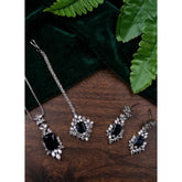 Blue brass silver-plated women's pendant set, elegant accessory on display, no contact with water or chemicals