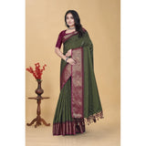 Green cotton blend checkered saree with unstitched blouse (5.5Mtr)