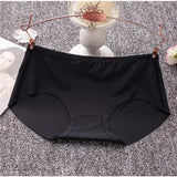 { "alt_text": "Multicolor breathable cotton seamless panties pack of 3, comfortable underwear for daily wear" }