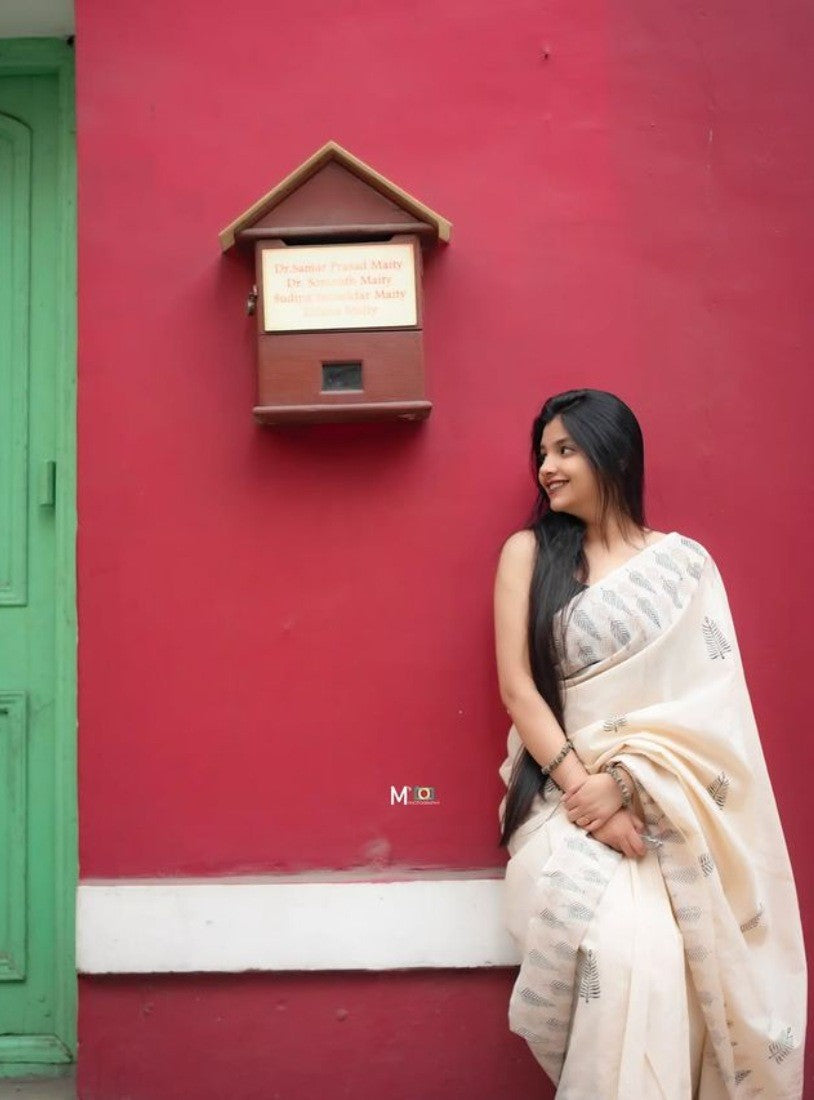 Cream linen printed saree with unstitched blouse piece, 5.5 meters length, traditional Indian wear