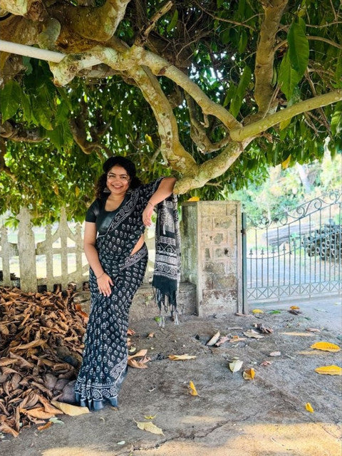 Black linen printed saree with unstitched blouse piece, 5.5 meters length, traditional Indian wear