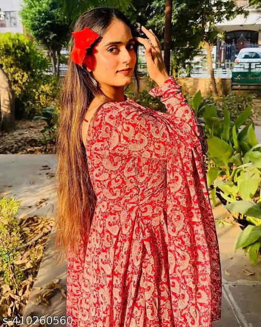 Georgette, three-quarter sleeve, printed floral women's gown for upcoming functions, India origin