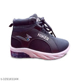 Breathable mesh, PVC sole running shoes for unisex kids - FootStation's trendy indoor/outdoor LED light shoes with lace-up fastening, ideal for active play