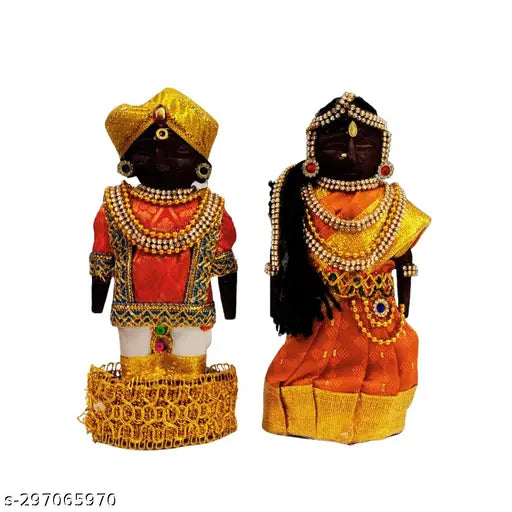 Wooden Chekka Bommalu couple dolls, 6-inch Indian wedding figurines