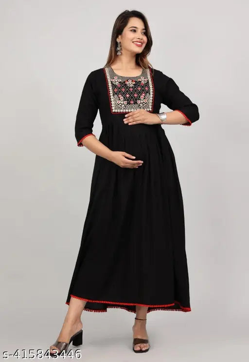 Rayon maternity feeding kurti with beautiful embroidery and three-quarter sleeves, black color, flared fit, India origin