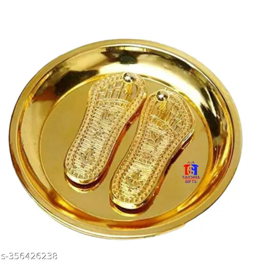 Brass gold-plated Lakshmi Charan Paduka door, traditional Indian Ganesh Laxmi idol (7cm x 1cm x 7cm)