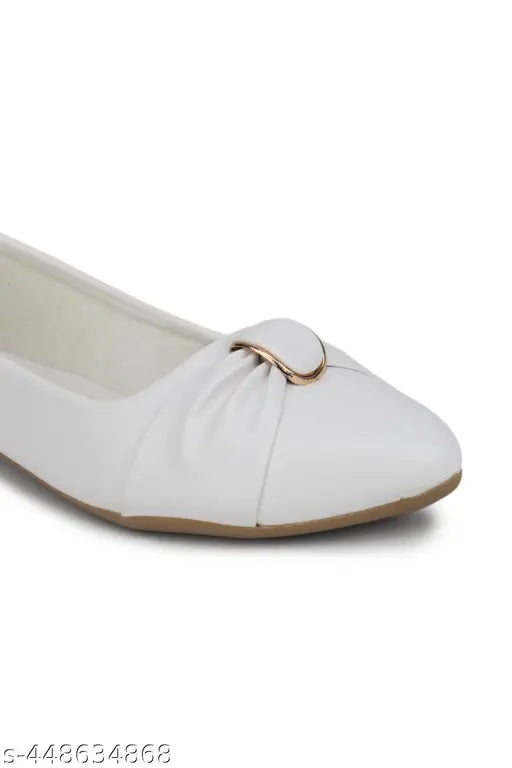 White synthetic ballerinas for women, flat design for everyday wear or party, Indian-sized 4-8