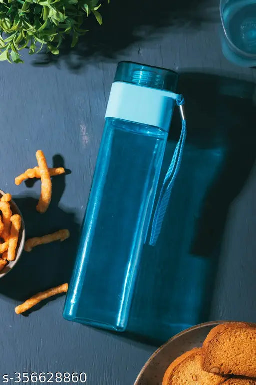 Blue single-wall BPA-free sports water bottle, leakproof, insulated for hot and cold drinks, ideal for kids and outdoor activities