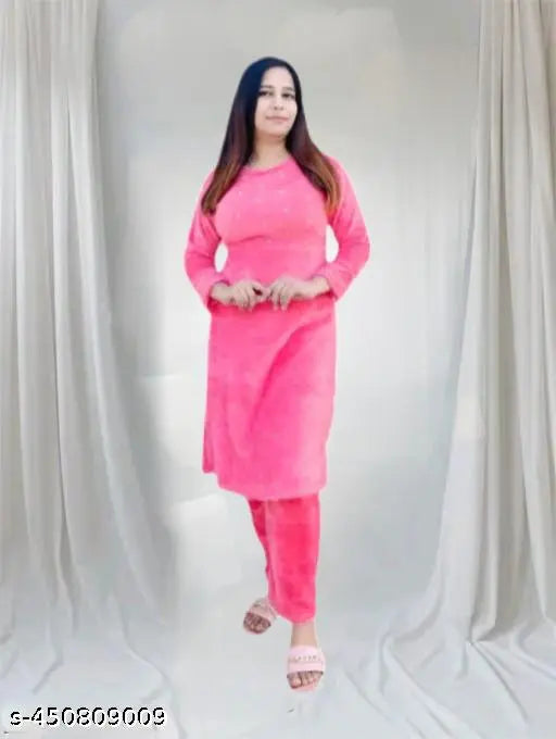 Pink women's woolen MIDI suit, solid pink winter pyjama set with long sleeves, made in India