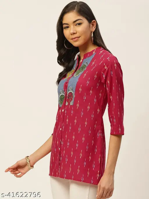 Cotton printed ikat-style kurta top, three-quarter sleeves with mandarin collar, trendy women's wear for casual, festive, and party occasions, India origin