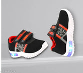 Handly Collection kids LED EVA shoes, lightweight and breathable with color-changing lighting. Made for outdoor sports, ideal for little ones aged 12-5 years